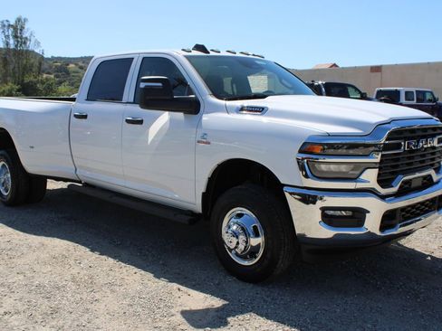 New 2026 RAM 3500 Tradesman AWD/4WD image 3