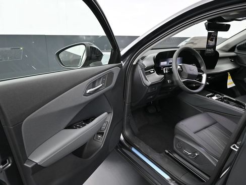 New 2026 Audi Q3 quattro 2.0T AWD/4WD image 5
