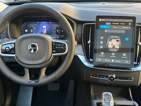 New 2026 Volvo XC90 B5 Plus w/ Protection Package image 15