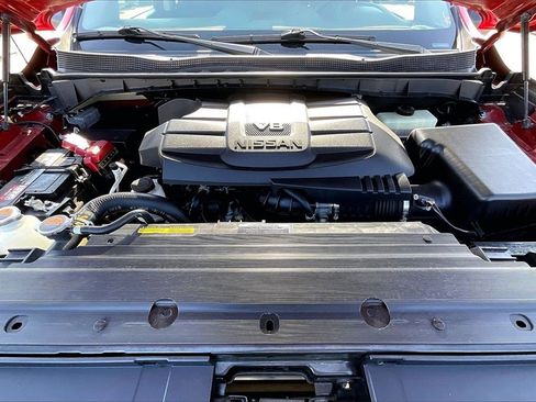 Used 2021 Nissan Titan SV image 30