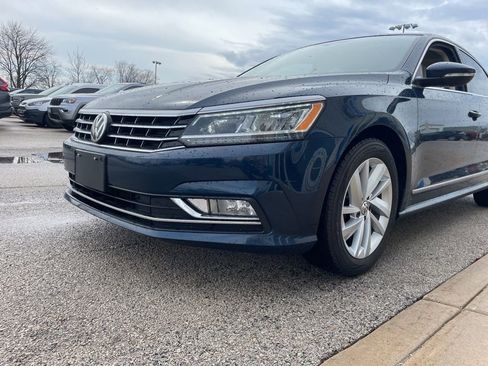 Used 2018 Volkswagen Passat 2.0T SE image 15