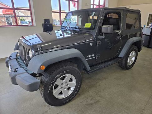 Used 2010 Jeep Wrangler Sport AWD/4WD image 3