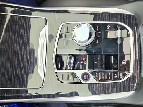 Used 2026 BMW X7 xDrive40i w/ M Sport Package image 53