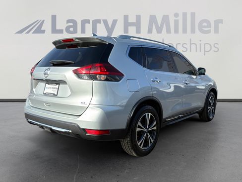 Used 2018 Nissan Rogue SL FWD image 5