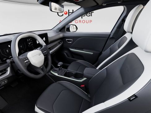 New 2026 Kia K4 GT-Line w/ GT-Line Premium Package FWD image 17