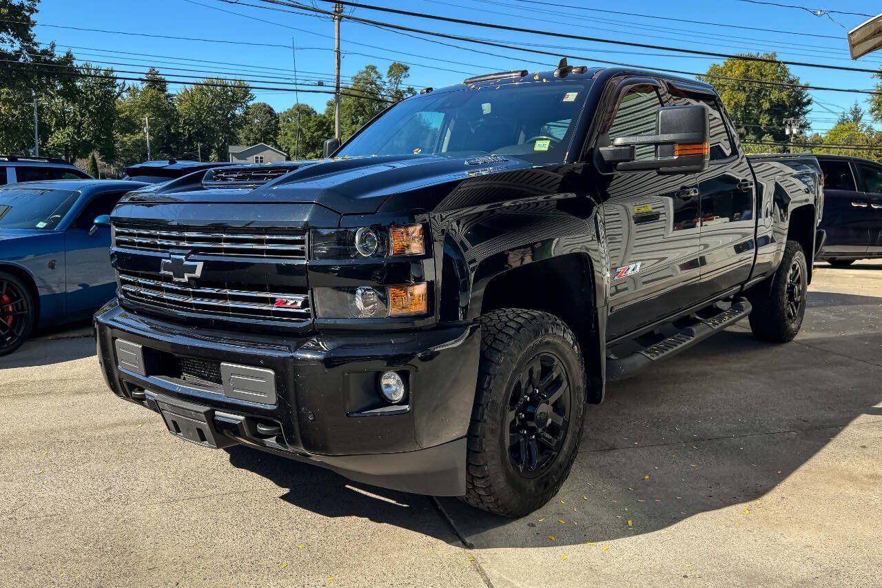 Used 2019 Chevrolet Silverado 2500 LTZ w/ Duramax Plus Package AWD/4WD image 7