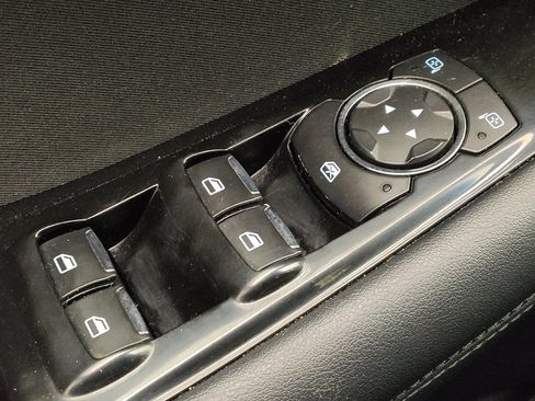 Used 2019 Ford Edge SEL image 27