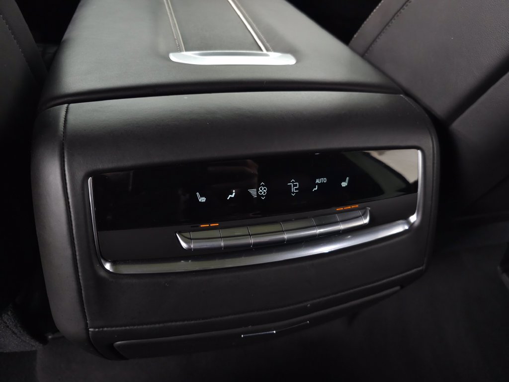 Used 2021 Cadillac Escalade ESV Premium Luxury Platinum AWD/4WD image 42