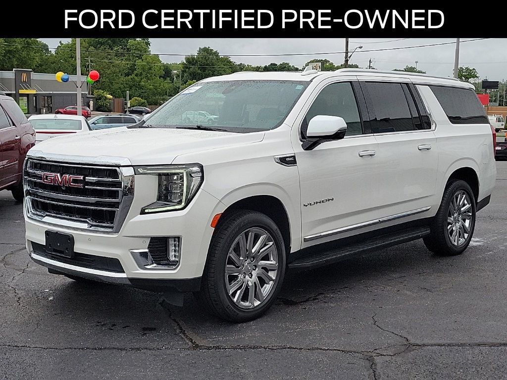 Used 2021 GMC Yukon XL SLT w/ SLT Luxury Plus Package AWD/4WD image 2