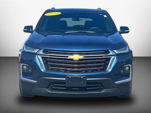 Used 2023 Chevrolet Traverse LT AWD/4WD image 3