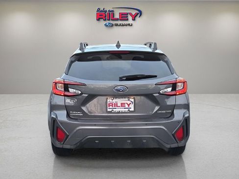 Certified 2025 Subaru Crosstrek 2.5i Limited w/ Crosstrek Mirror Package image 4