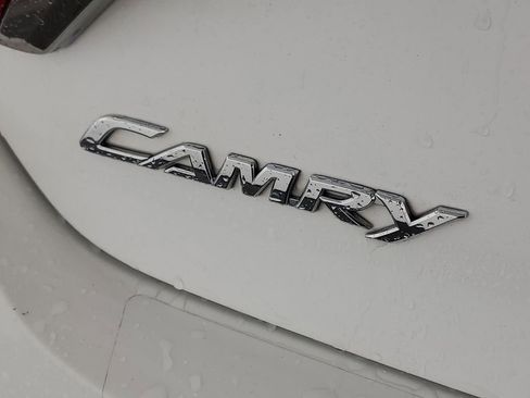 Used 2017 Toyota Camry SE image 30