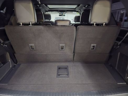 Used 2023 Ford Expedition Platinum image 48