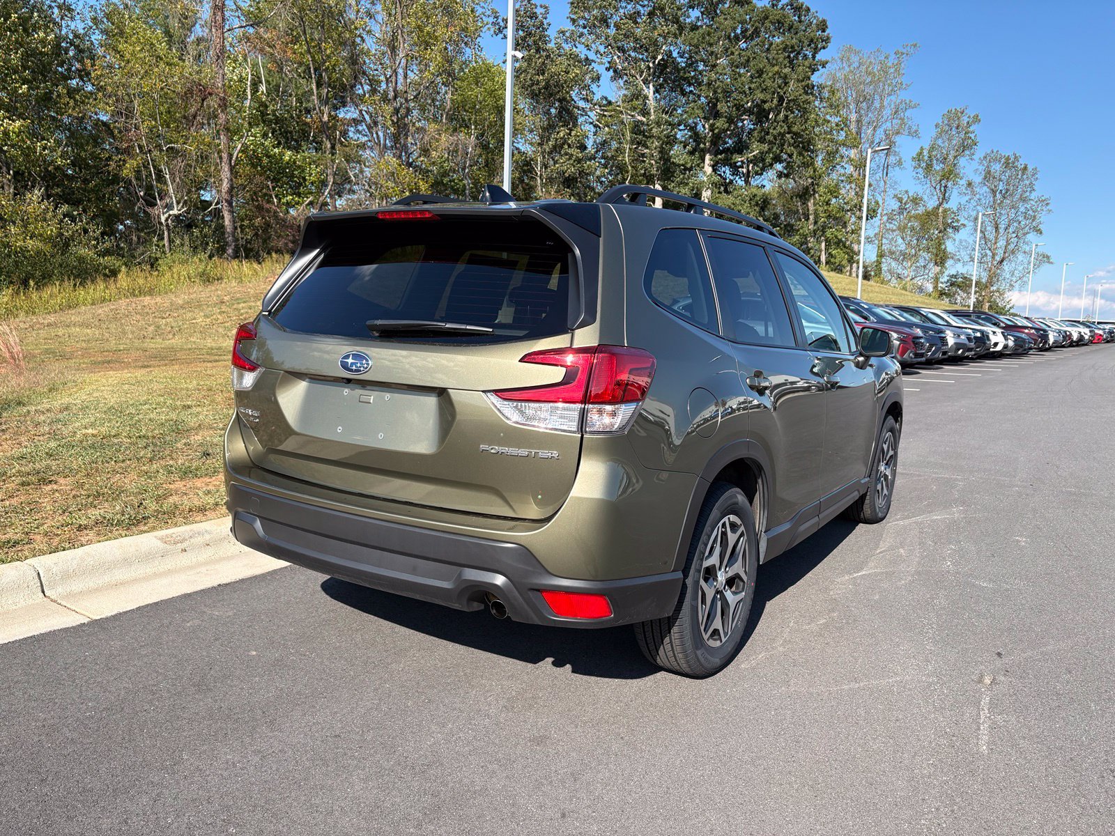 Certified 2024 Subaru Forester Premium AWD/4WD image 9