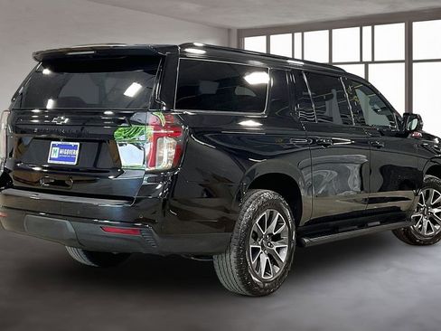 Used 2023 Chevrolet Suburban Z71 w/ Luxury Package AWD/4WD image 6