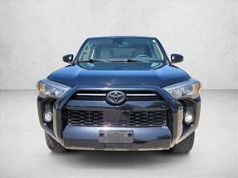 Used 2020 Toyota 4Runner SR5 Premium w/ Moonroof Package AWD/4WD image 2