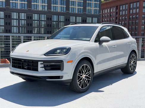 Used 2026 Porsche Cayenne AWD/4WD image 1