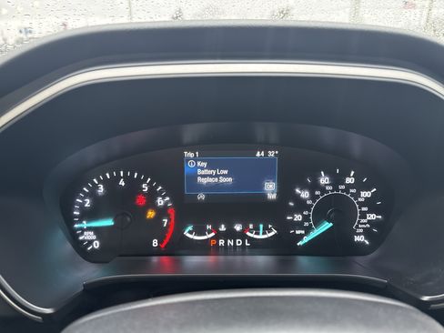 Used 2020 Ford Escape SE image 15