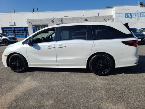 Certified 2023 Honda Odyssey Sport image 2