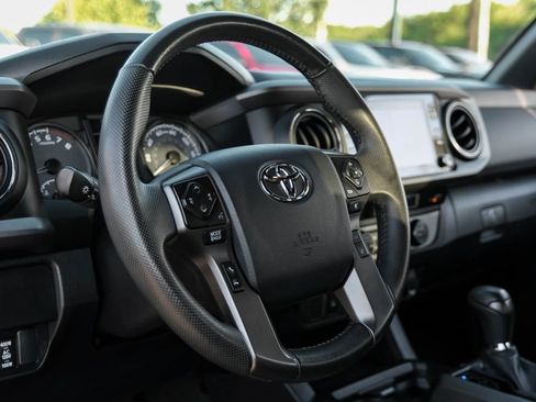 Used 2023 Toyota Tacoma TRD Off-Road image 13