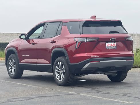 New 2026 Chevrolet Equinox LT w/ LPO, Floor Liner Package image 5