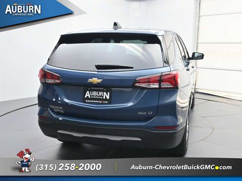 Used 2024 Chevrolet Equinox LT AWD/4WD image 3