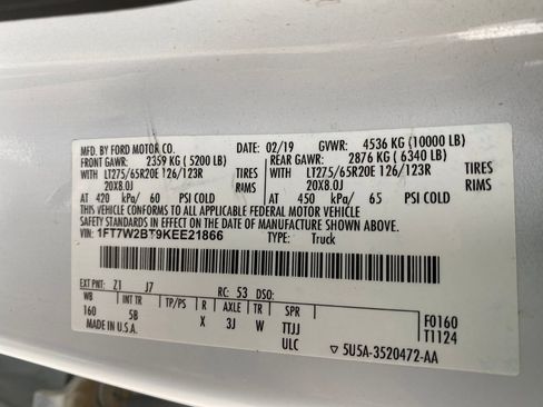 Used 2019 Ford F250 Lariat w/ Chrome Package image 26