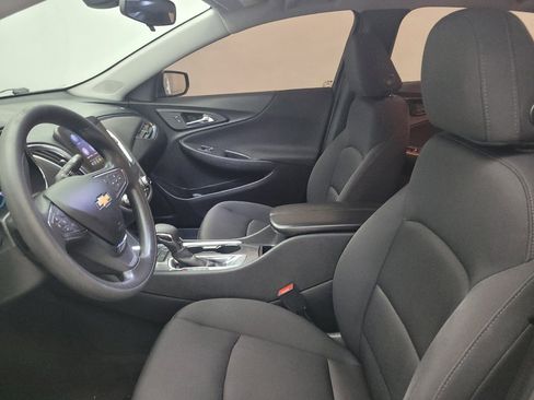 Used 2021 Chevrolet Malibu LT FWD image 17