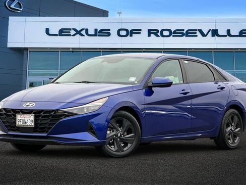 Used 2021 Hyundai Elantra SEL w/ Convenience Package image 1