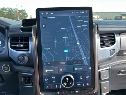 Used 2025 Ford F150 Lightning Lariat image 28