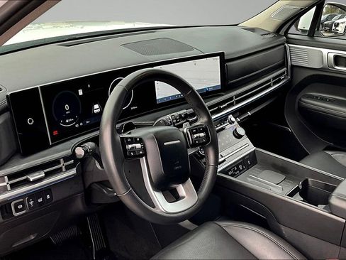 Used 2025 Hyundai Santa Fe Limited image 17