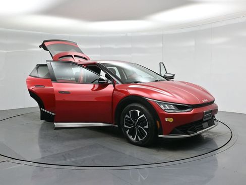 Used 2022 Kia EV6 Wind image 34