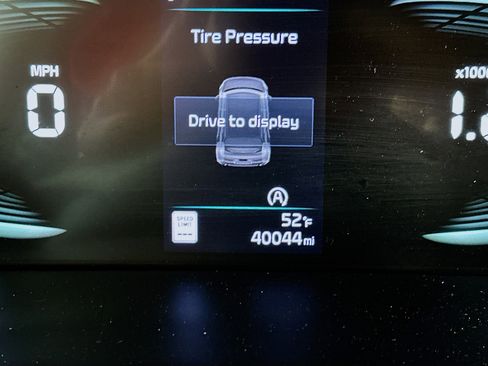 Used 2025 Kia Soul LX w/ LX Technology Package image 19