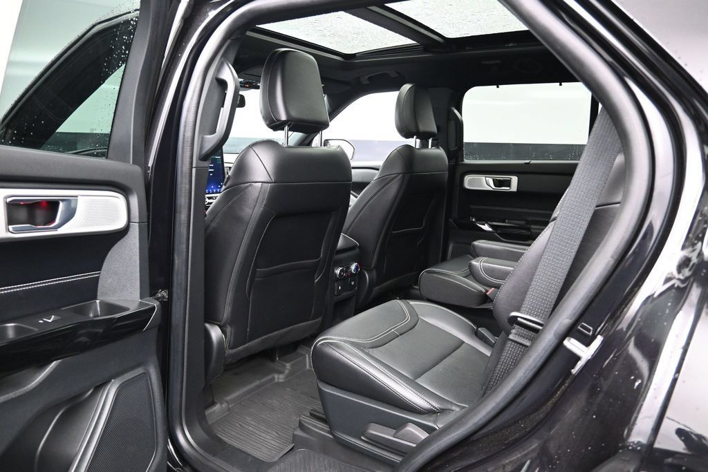 Used 2021 Ford Explorer ST w/ ST Street Pack AWD/4WD image 21