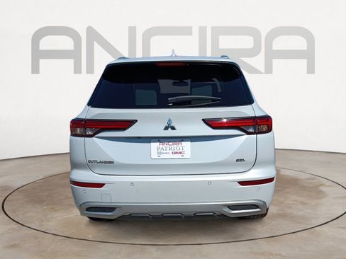 Used 2023 Mitsubishi Outlander SEL FWD image 9