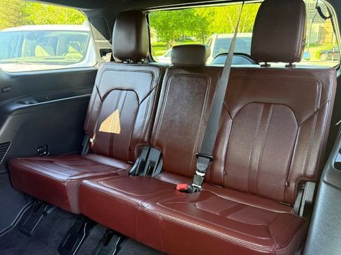 Used 2023 Ford Expedition Limited RWD image 20