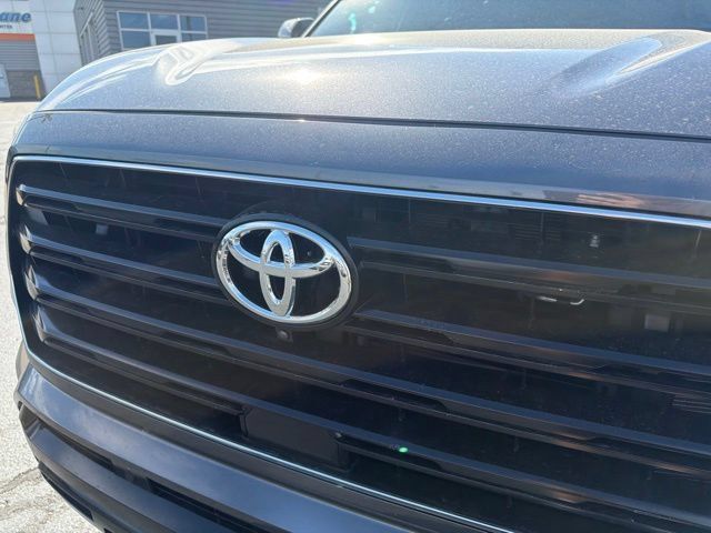 Used 2026 Toyota Sequoia Limited w/ Tow Technology Package AWD/4WD image 13