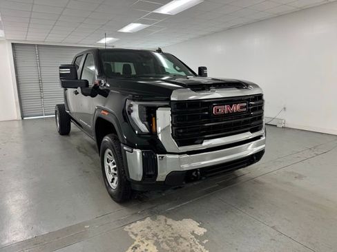 New 2026 GMC Sierra 3500 Pro w/ Convenience Package image 3