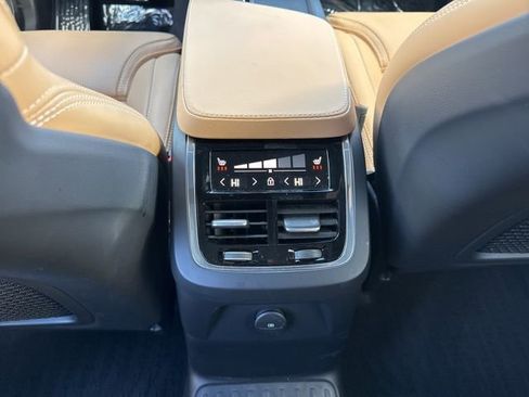 Certified 2024 Volvo XC90 T8 Ultimate w/ Protection Package image 34