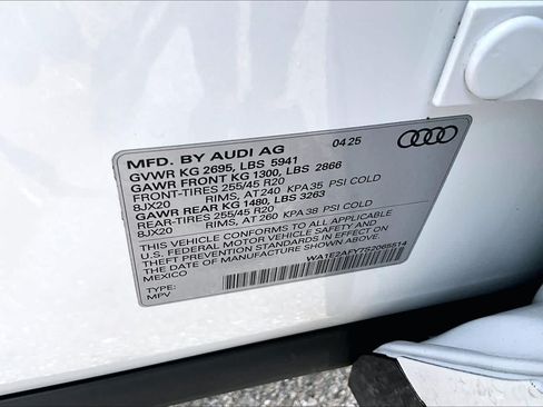 Used 2025 Audi Q5 e Premium Plus w/ Premium Plus Package AWD/4WD image 35