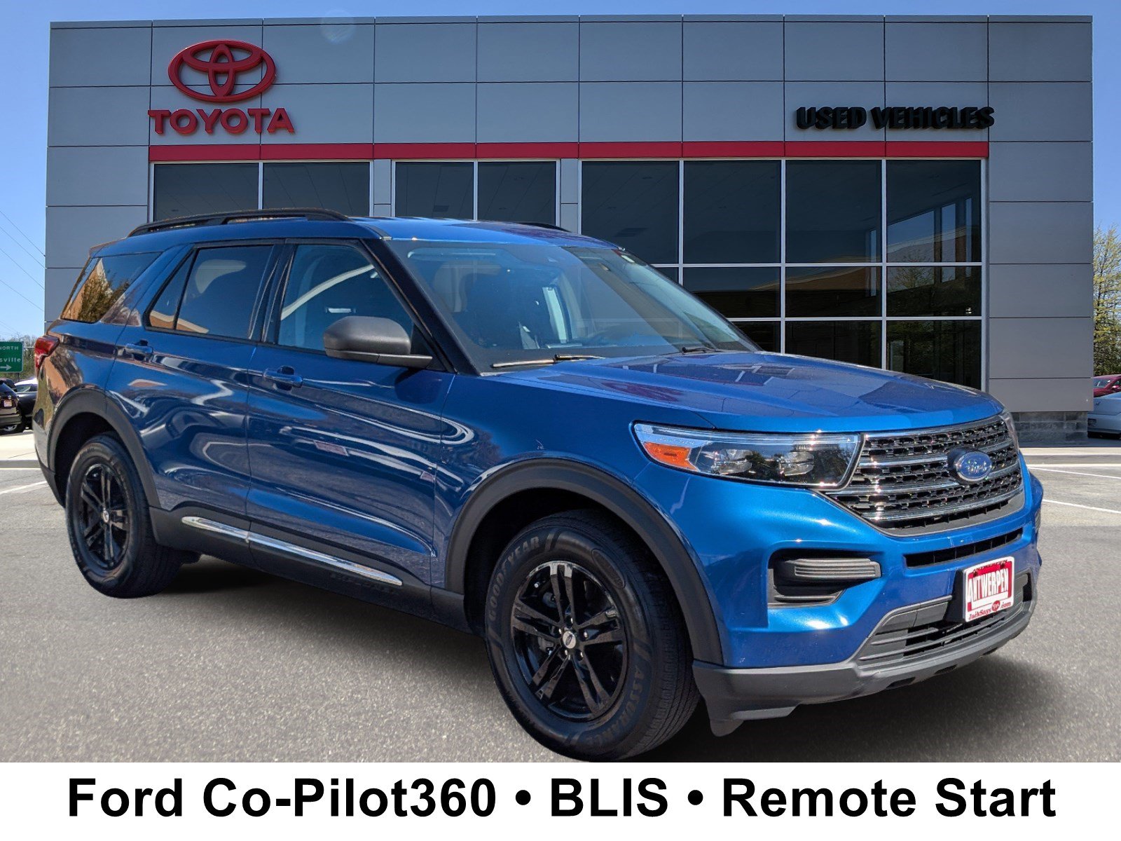 Used 2021 Ford Explorer XLT w/ Class III Trailer Tow Package AWD/4WD image 1