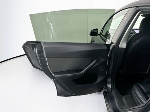 Used 2023 Tesla Model Y Long Range image 24