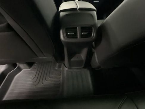 Certified 2025 Buick Envision Preferred AWD/4WD image 21