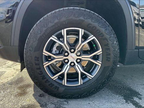 New 2026 GMC Acadia AT4 w/ Luxury Package image 12