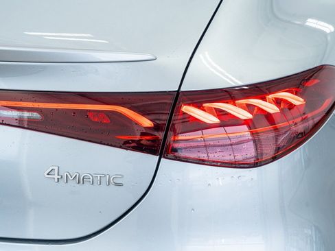 Used 2023 Mercedes-Benz EQE 500 4MATIC Sedan image 29