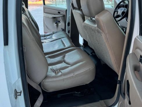 Used 2005 Chevrolet Silverado 2500 HEAVY DUTY image 8