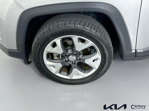Used 2018 Jeep Compass Limited AWD/4WD image 29