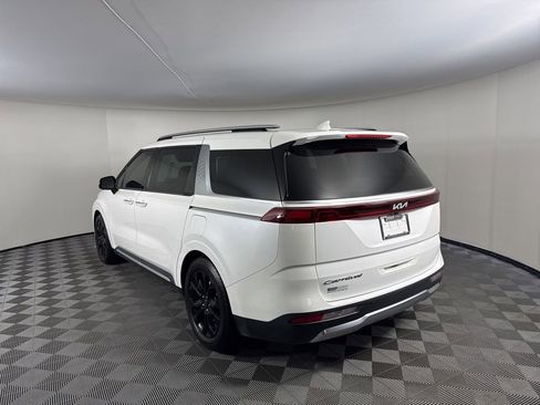 Used 2022 Kia Carnival SX Prestige FWD image 3