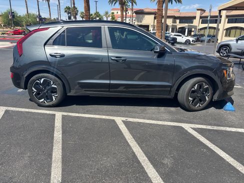 Used 2024 Kia Niro Wave FWD image 5