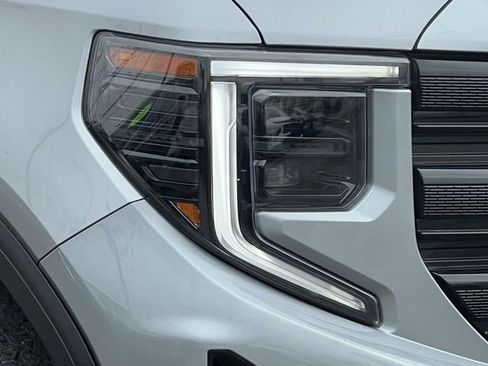 Certified 2023 GMC Sierra 1500 Elevation AWD/4WD image 8
